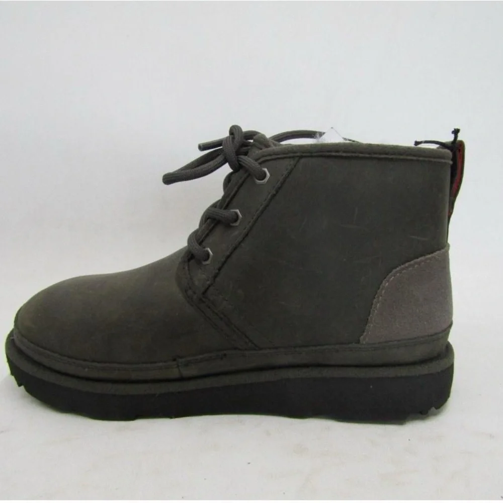 Ugg Neumel II Unisex Youth Charcoal Gray Lace Up Boots Waterproof Size 10 USED